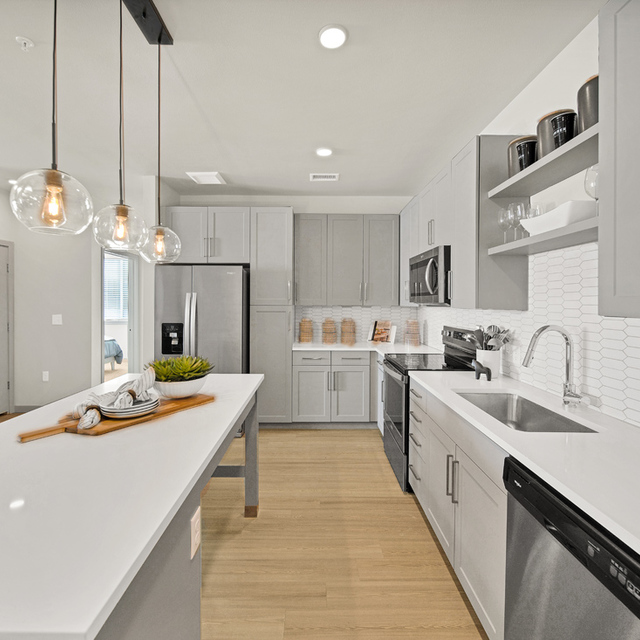 Camber Apartments - Fully Equipped Kitchen with Breakfast Island